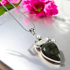 Perle Pierre Précieuse