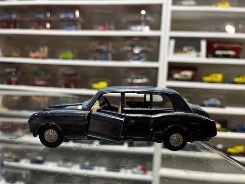 Rolls royce phantom dinky - royce, v
