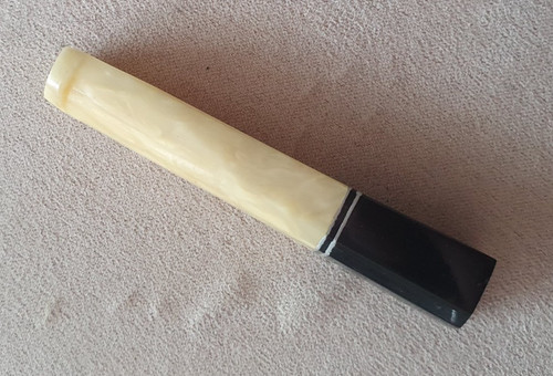 Fume cigarette bakelite - fume,