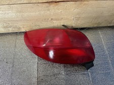 Feu arrière gauche pour