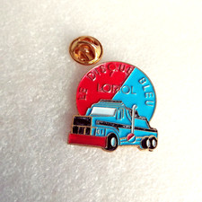 Pin's lapel pin pins Restaurant Relais LES ROUTIER LE DISQUE BLEU LORIOL CAMION