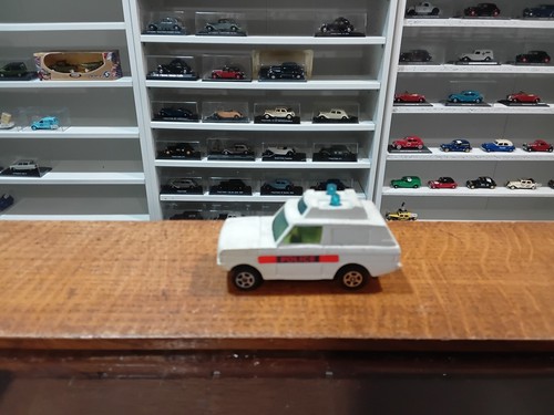 Range rover police blanc corgi - range,