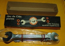 LOT DE 6 CLES PLATES EN BOITE