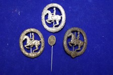 Lot de 4 médailles insignes Allemand Cavalerie 39-45 Reiterabzeichen ww2