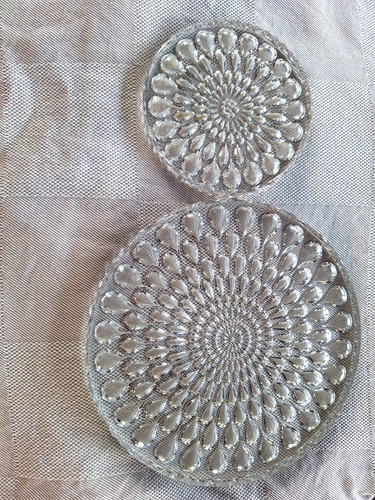 Dessous plat - +,