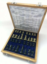 Ancien jeu d'échecs fait main