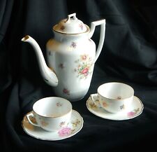 Cafetière vintage porcelaine de Limoges notée "A. Vignaud" Motifs fleurs roses +