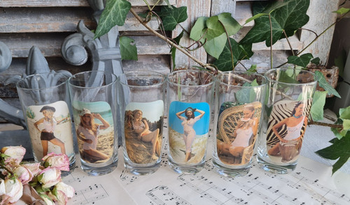 Anciens verres pin - up, nues