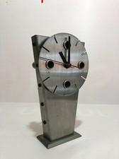 Horloge à poser en métal