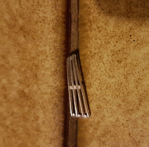 16 grille arrière - 1/18, 1/