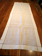 Linge ancien 1 Napperon Chemin de table lin blanc broderies de jours ( ref 10 )