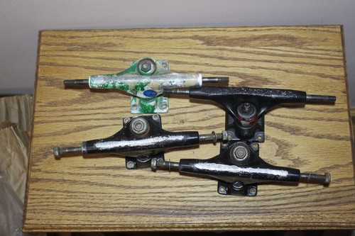 Venture skateboard trucks - skateboard,