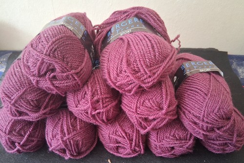 Lot pelotes de laine - de,