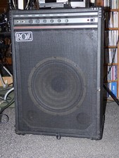 Amplificateur Combo Pour Guitare Basse 60 watts ROSS RB-60 en Excellent Etat !!!