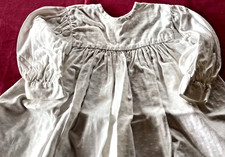 Jolie robe ancienne en piqué