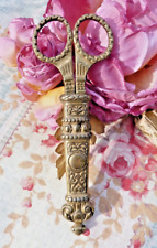 ANCIENNE PAIRE de CISEAUX et son FOURREAU en métal doré XXe