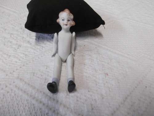 Petite poupée mignonette - petite,