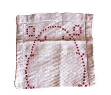 Petit porte serviette en coton blanc, brodé.