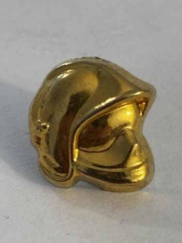 Pin sapeur pompier casque - pin’s,
