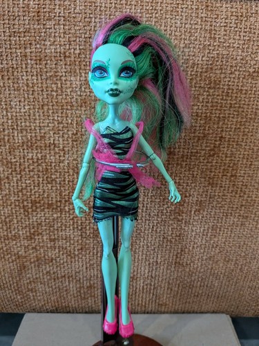 Poupée monster high venus - poupée,