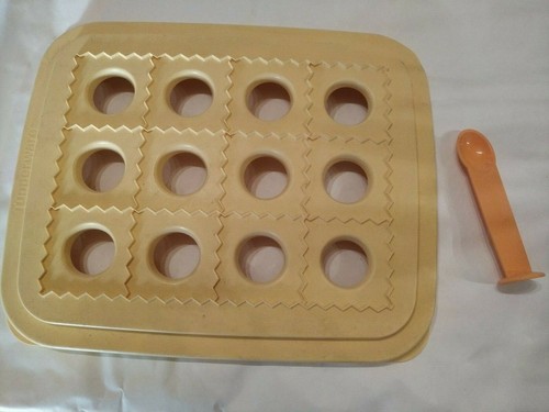 Tupperware plaque raviolis - tupperware,