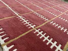 Tapis rose moderne touffeté