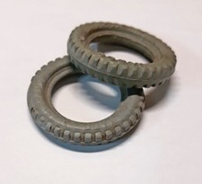 2 pneus Meccano "made in