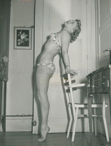 Sexy pin 1950s model - model,