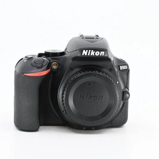 NIKON D5600 NOIR NU