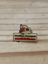 Pin's Pins Pin Enamel 27  Magasin Camion Outillage  "L'outilleur Auvergnat" 