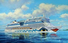 REVELL 05230 CRUISE SHIP AIDA