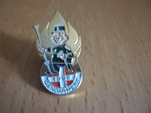 Pins dore gendarmerie - "gendarmerie, /