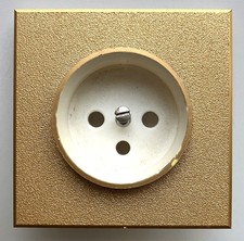 Enjoliveur Prise 2 P +T