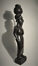 Statue de Mère Africaine