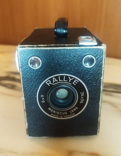 Vintage french box camera - french,