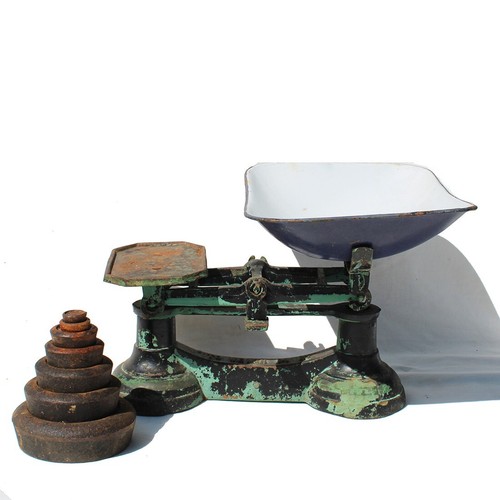 Ancienne balance cuisine - de,