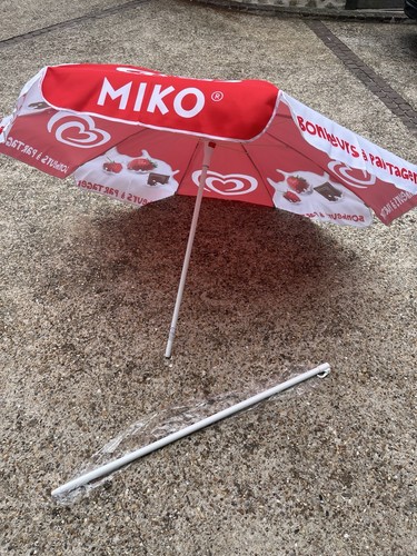 Parasol publicitaire glaces