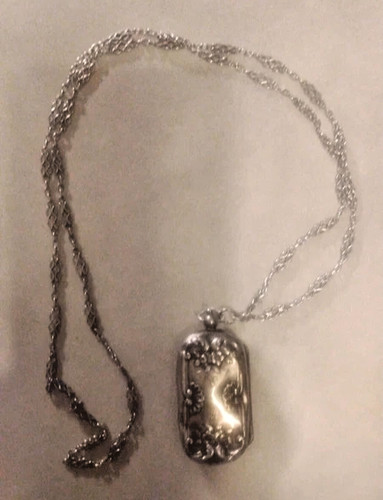 Pendentif porte louis ancien