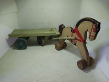 ANCIEN JOUET EN BOIS CHEVAL AVEC CHARETTE