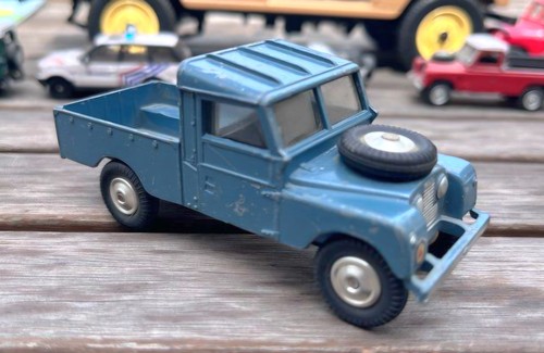 Corgi land rover 109 - rover,