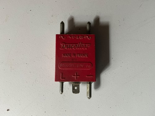 Relais témoin charge - de,