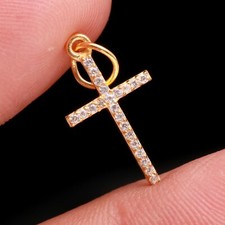 Pendentif breloque croix