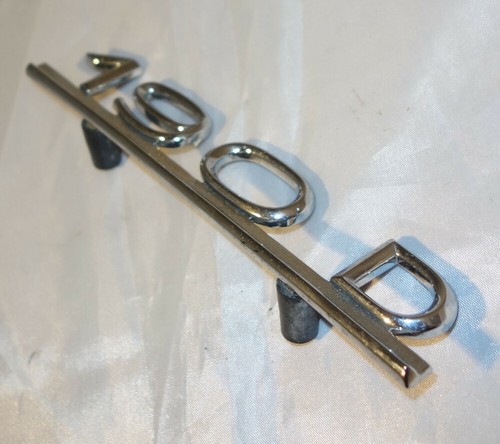 Insigne mercedes benz 190 - mercedes,