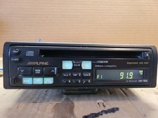 Alpine CDE-7820 FM/AM Car CD