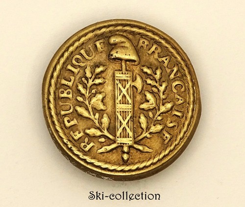 Bouton militaire république - militaire-,
