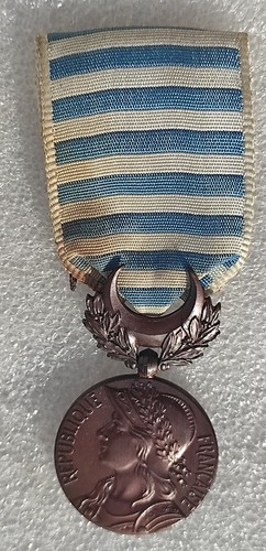 Medaille levant fabrication - du,