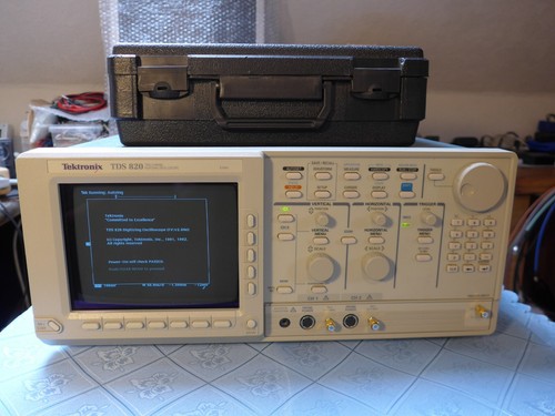 Oscilloscope tektronix tds820 - oscilloscope,