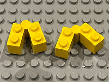 2 x LEGO Yellow Hinge ref 3830 & 3831 / set 375 744 1822 4561 4560 6394 374 6075