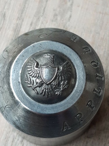 Matrice bouton guerre de - bouton,