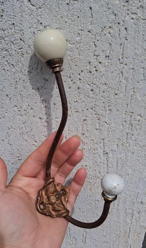 Ancienne patere porte - /,